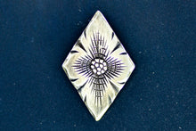 Load image into Gallery viewer, PH Casting- Diamond Flower