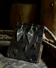 Load image into Gallery viewer, Tapaderos
