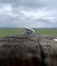 Load image into Gallery viewer, Mums the Word Sterling Ring
