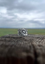 Load image into Gallery viewer, Mums the Word Sterling Ring
