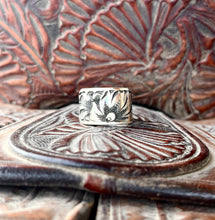 Load image into Gallery viewer, Size: 7 1/4~ 9/16th wide sterling ring with half flower
