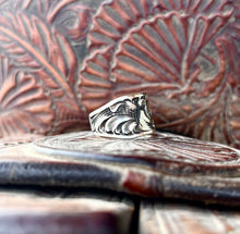 Load image into Gallery viewer, Size: 7 1/4~ 9/16th wide sterling ring with half flower
